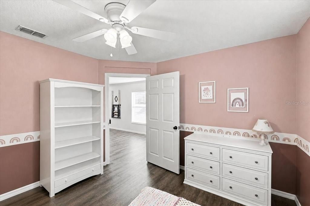 For Sale: $325,000 (4 beds, 2 baths, 1926 Square Feet)
