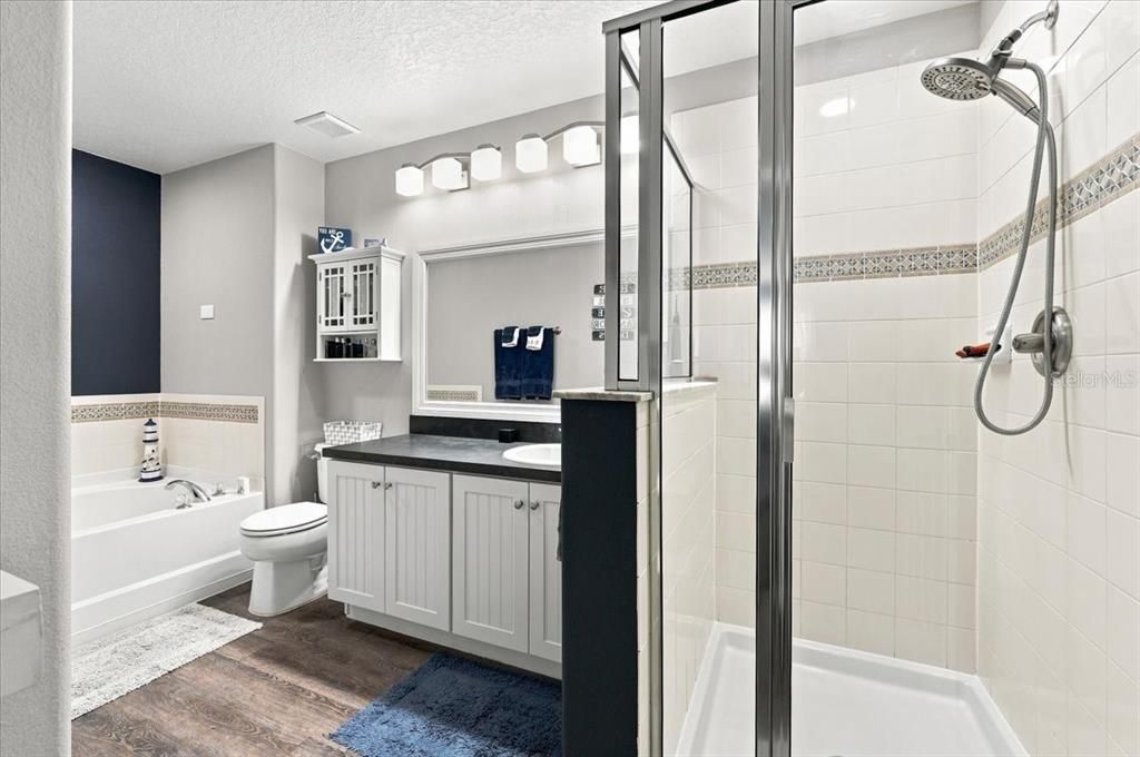 For Sale: $325,000 (4 beds, 2 baths, 1926 Square Feet)