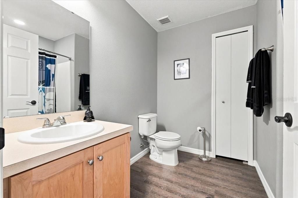 For Sale: $325,000 (4 beds, 2 baths, 1926 Square Feet)