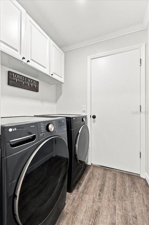 For Sale: $325,000 (4 beds, 2 baths, 1926 Square Feet)