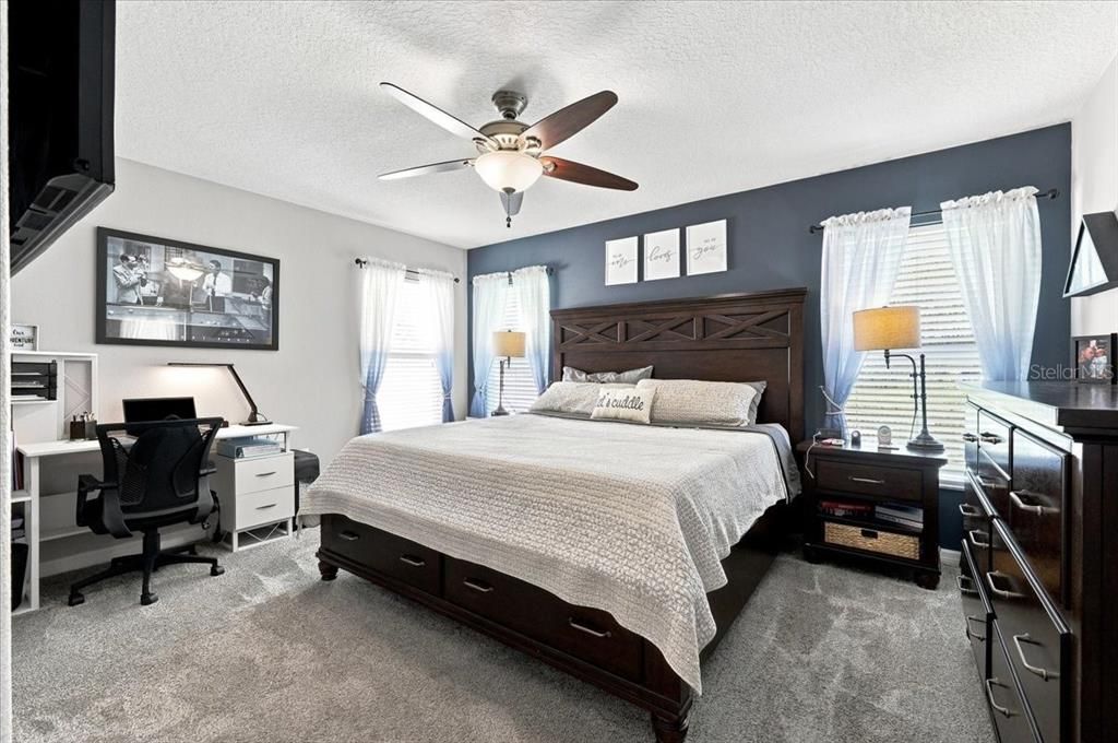 For Sale: $325,000 (4 beds, 2 baths, 1926 Square Feet)