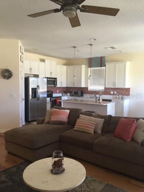 For Rent: $3,200 (4 beds, 3 baths, 2319 Square Feet)