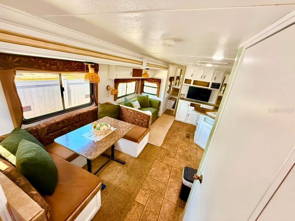 В аренду: $1,250 (2 спален, 1 ванн, 300 Квадратных фут)