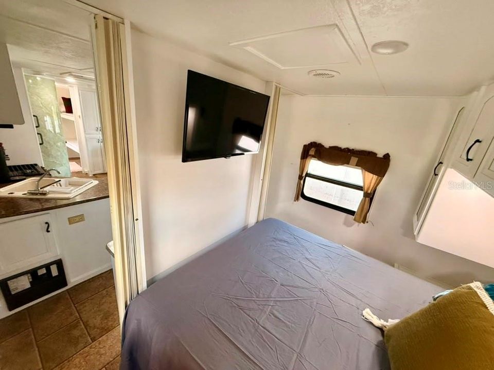 В аренду: $1,250 (2 спален, 1 ванн, 300 Квадратных фут)