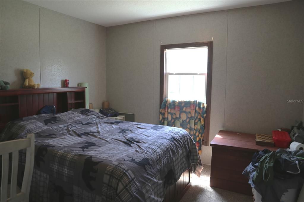 For Sale: $240,000 (3 beds, 2 baths, 1512 Square Feet)