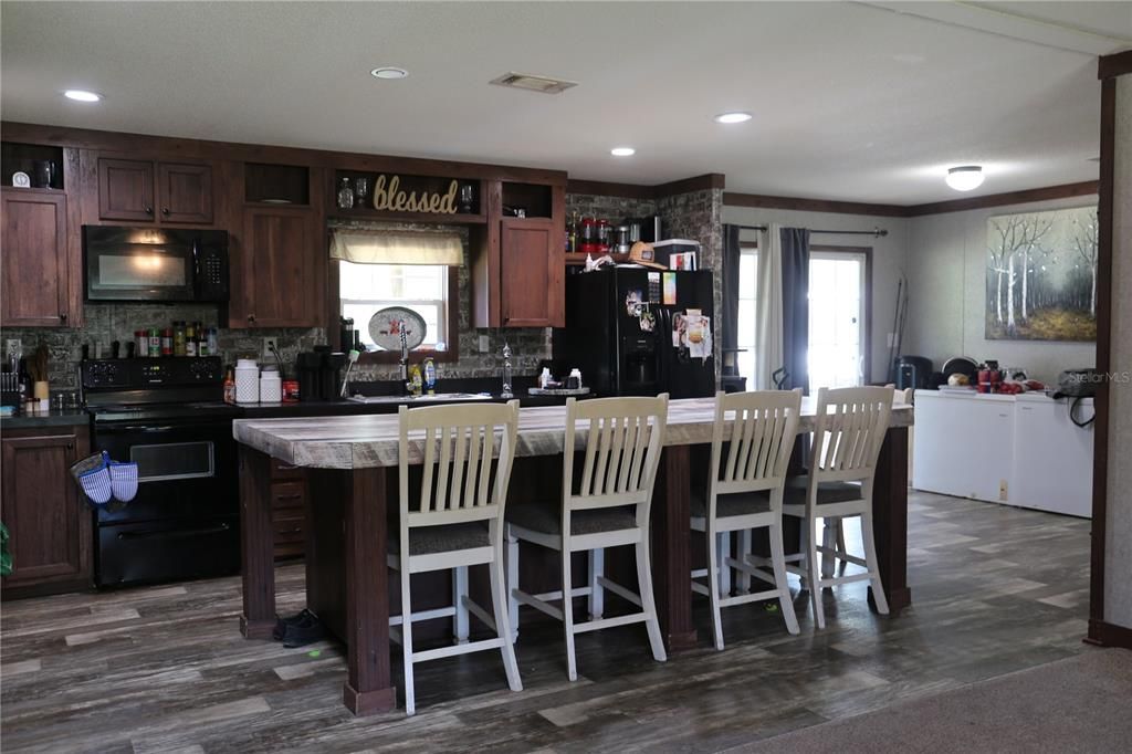 For Sale: $240,000 (3 beds, 2 baths, 1512 Square Feet)