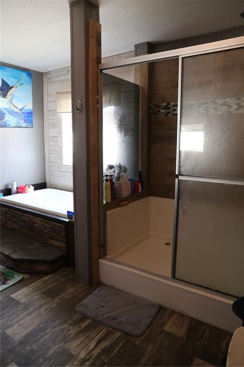 For Sale: $240,000 (3 beds, 2 baths, 1512 Square Feet)