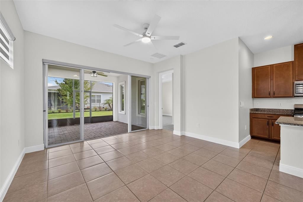 En Venta: $279,000 (2 camas, 2 baños, 1346 Pies cuadrados)