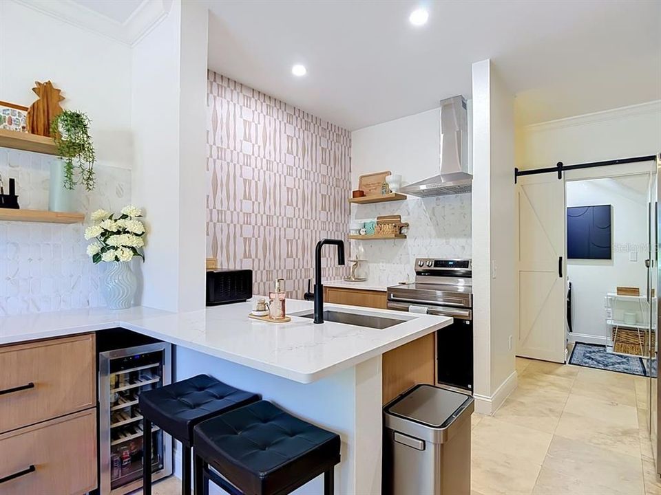 En Venta: $330,000 (3 camas, 2 baños, 1300 Pies cuadrados)