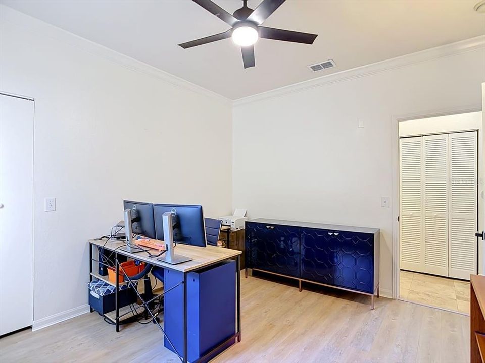 En Venta: $330,000 (3 camas, 2 baños, 1300 Pies cuadrados)