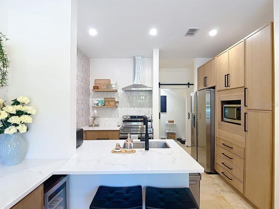 En Venta: $330,000 (3 camas, 2 baños, 1300 Pies cuadrados)