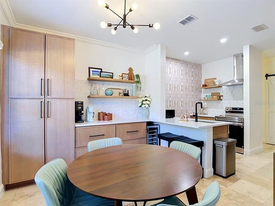 En Venta: $330,000 (3 camas, 2 baños, 1300 Pies cuadrados)