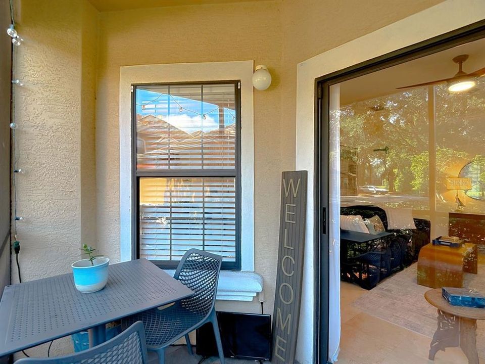 En Venta: $330,000 (3 camas, 2 baños, 1300 Pies cuadrados)