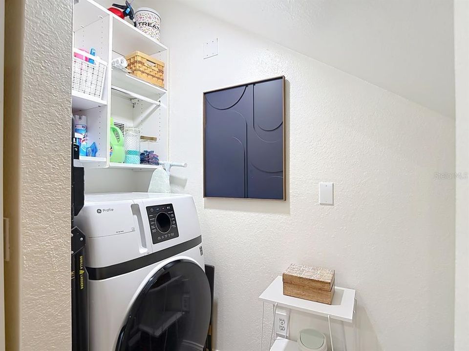 En Venta: $330,000 (3 camas, 2 baños, 1300 Pies cuadrados)