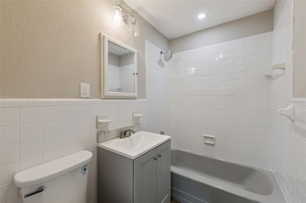 For Sale: $265,000 (2 beds, 2 baths, 1732 Square Feet)