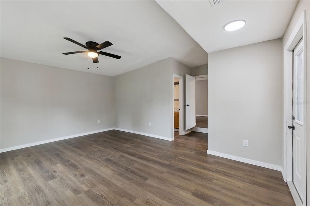 For Sale: $265,000 (2 beds, 2 baths, 1732 Square Feet)