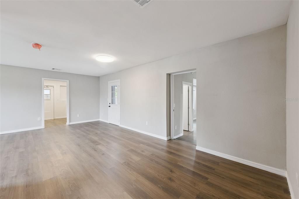 For Sale: $265,000 (2 beds, 2 baths, 1732 Square Feet)