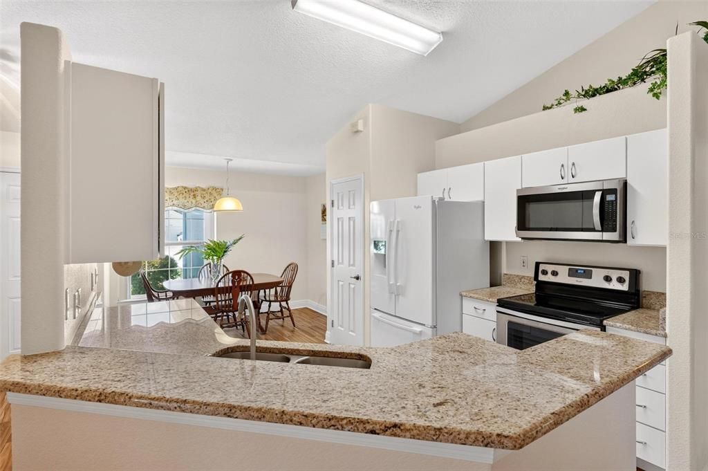 Active With Contract: $315,000 (3 beds, 2 baths, 1241 Square Feet)