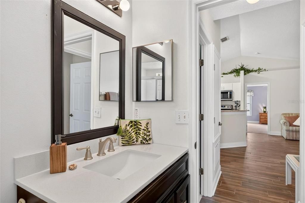 Active With Contract: $315,000 (3 beds, 2 baths, 1241 Square Feet)