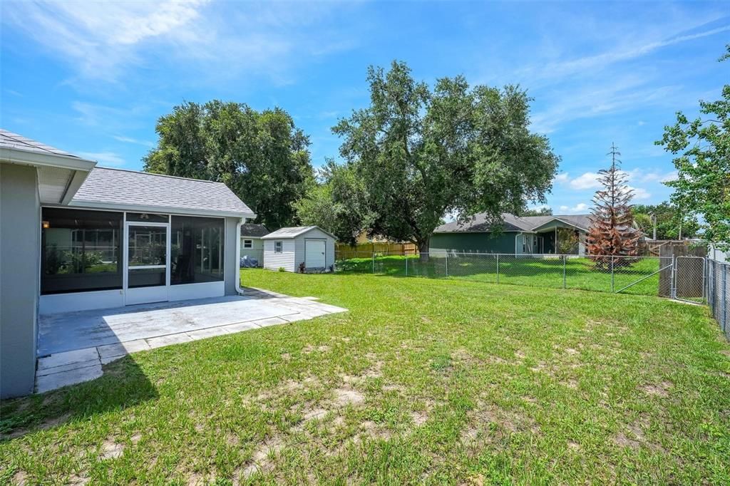 Active With Contract: $315,000 (3 beds, 2 baths, 1241 Square Feet)