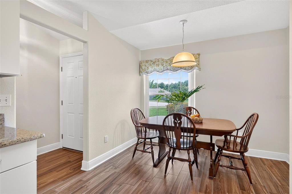 Active With Contract: $315,000 (3 beds, 2 baths, 1241 Square Feet)
