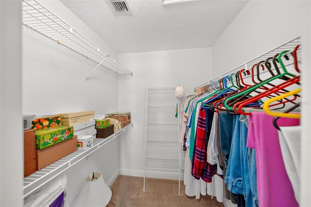 Active With Contract: $315,000 (3 beds, 2 baths, 1241 Square Feet)