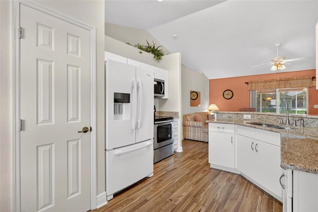 Active With Contract: $315,000 (3 beds, 2 baths, 1241 Square Feet)