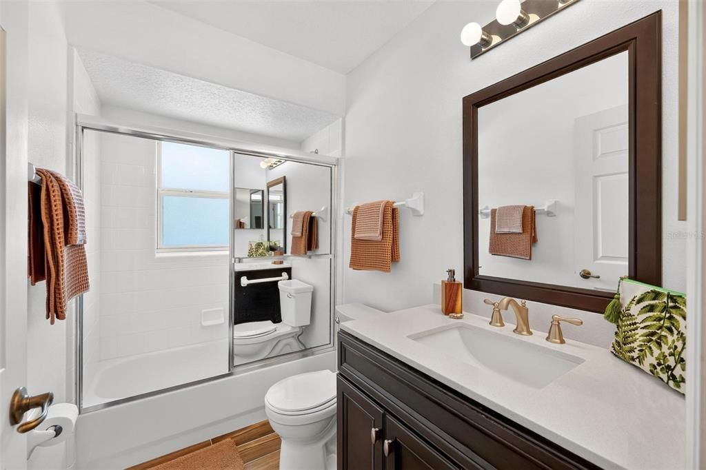 Active With Contract: $315,000 (3 beds, 2 baths, 1241 Square Feet)