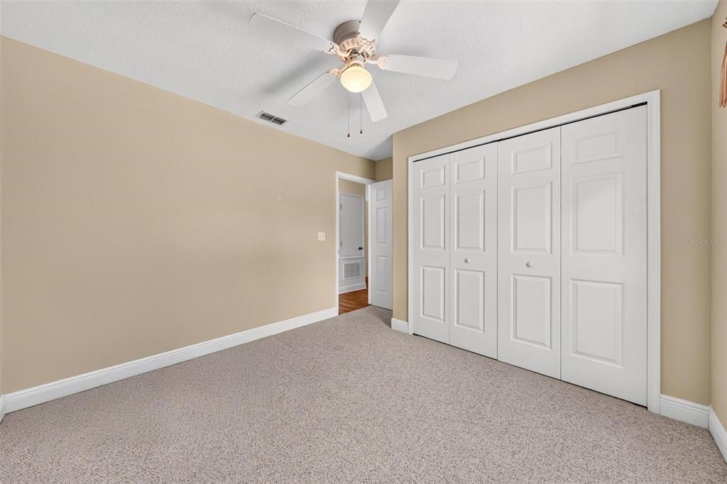 Active With Contract: $315,000 (3 beds, 2 baths, 1241 Square Feet)