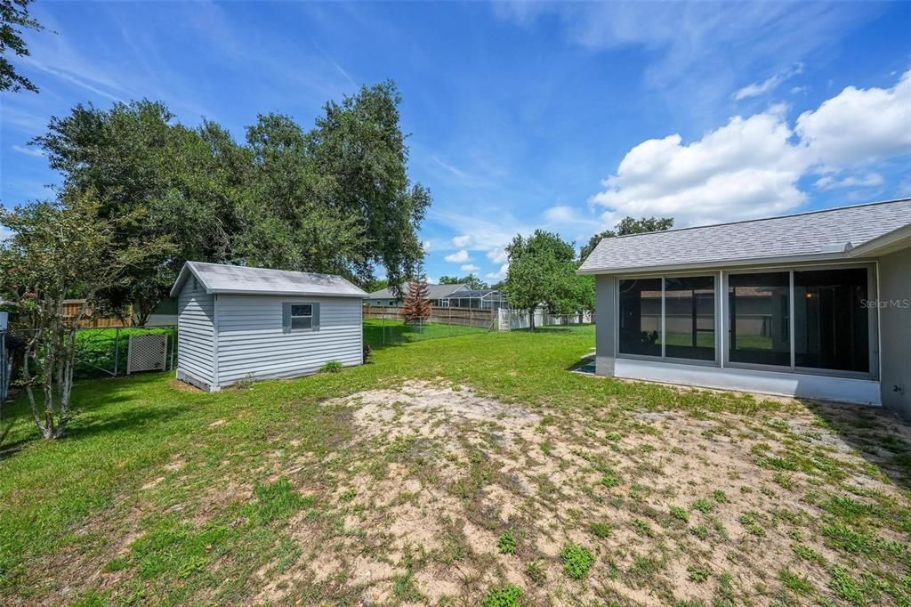 Active With Contract: $315,000 (3 beds, 2 baths, 1241 Square Feet)