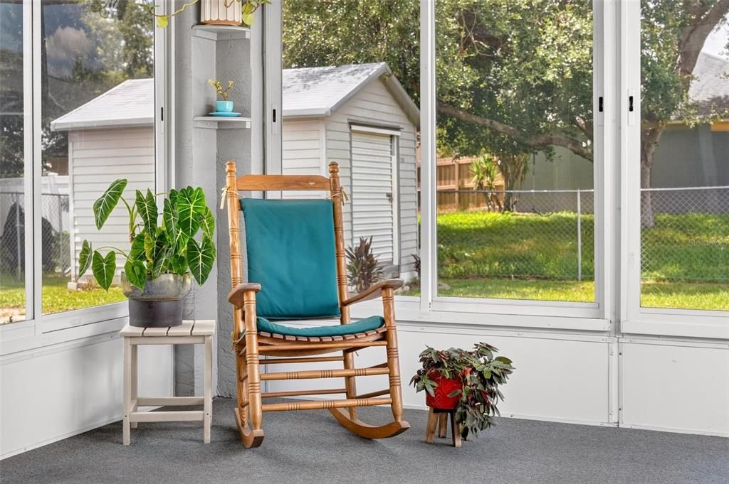 Active With Contract: $315,000 (3 beds, 2 baths, 1241 Square Feet)