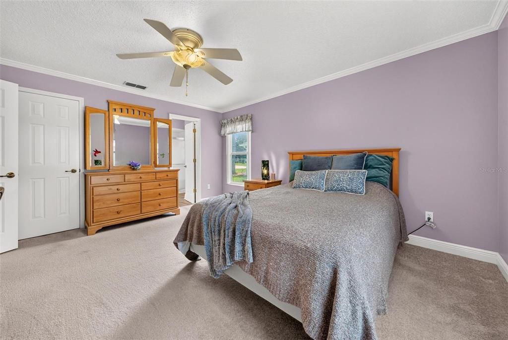 Active With Contract: $315,000 (3 beds, 2 baths, 1241 Square Feet)