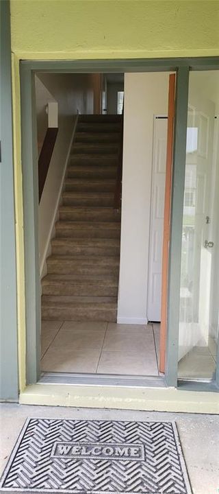 For Rent: $2,095 (3 beds, 2 baths, 1407 Square Feet)