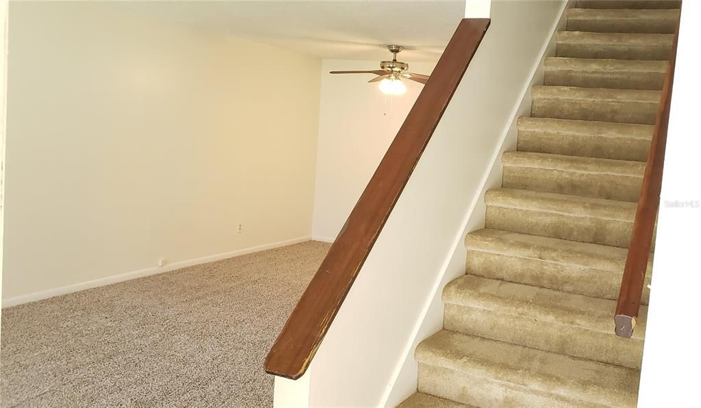 For Rent: $2,095 (3 beds, 2 baths, 1407 Square Feet)