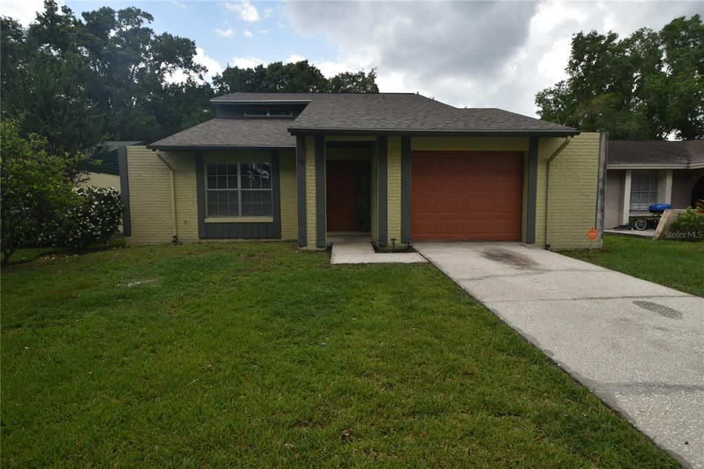 For Rent: $2,095 (3 beds, 2 baths, 1407 Square Feet)