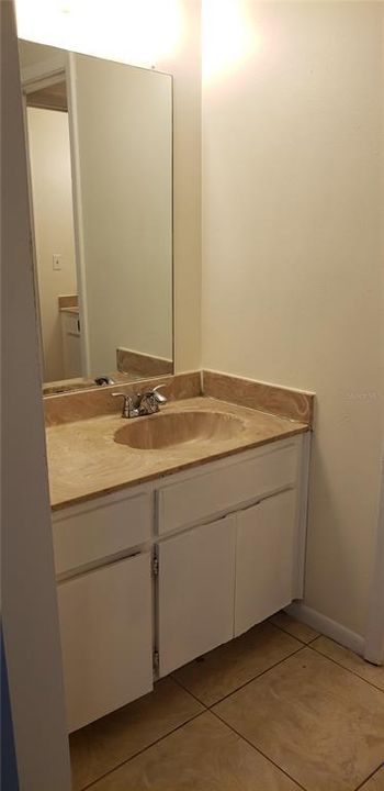 For Rent: $2,095 (3 beds, 2 baths, 1407 Square Feet)