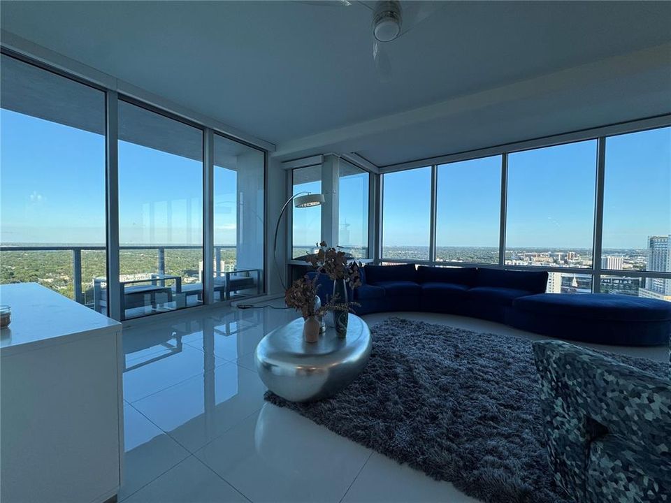 For Rent: $9,990 (4 beds, 3 baths, 3172 Square Feet)