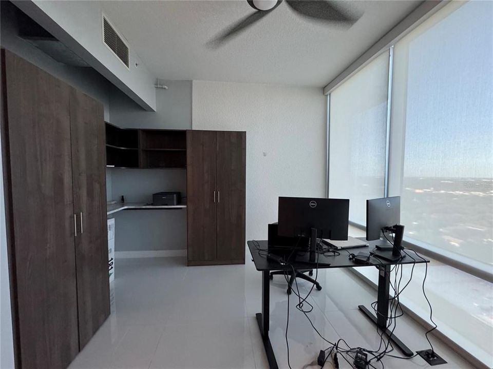 For Rent: $9,990 (4 beds, 3 baths, 3172 Square Feet)