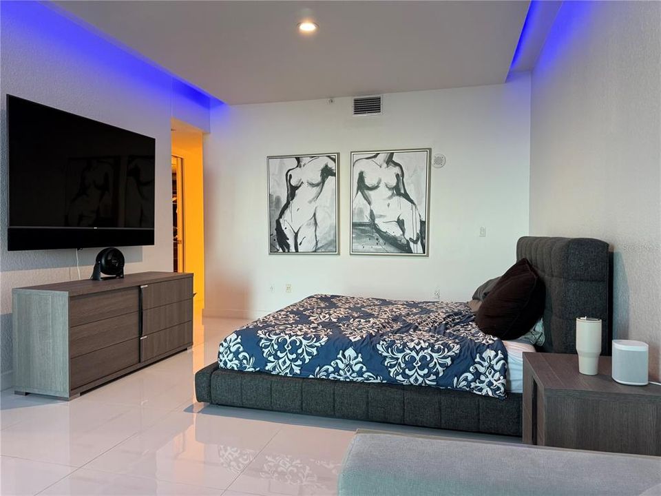 For Rent: $9,990 (4 beds, 3 baths, 3172 Square Feet)
