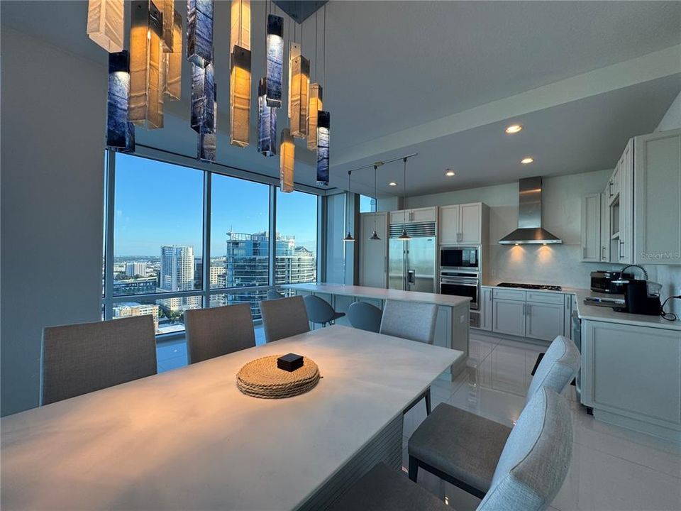 For Rent: $9,990 (4 beds, 3 baths, 3172 Square Feet)