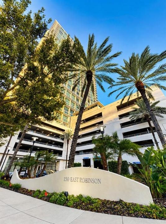 For Rent: $9,990 (4 beds, 3 baths, 3172 Square Feet)
