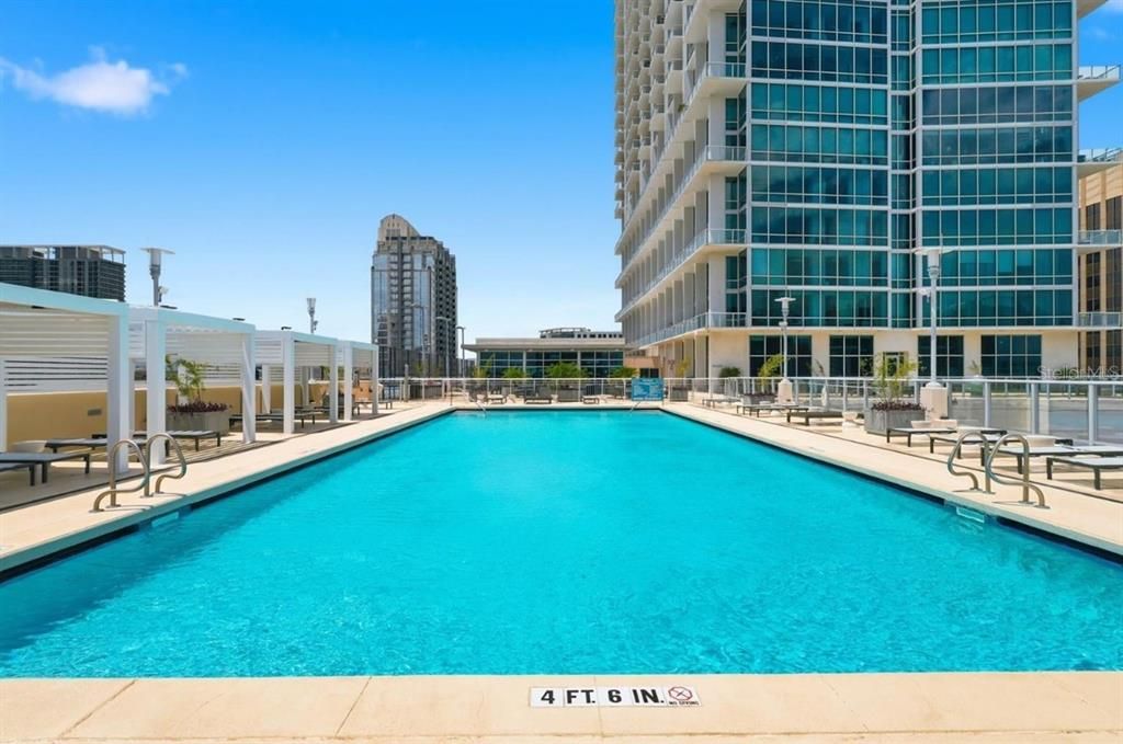 For Rent: $9,990 (4 beds, 3 baths, 3172 Square Feet)