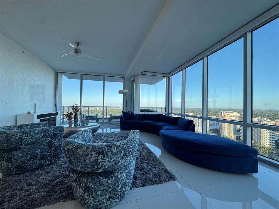 For Rent: $9,990 (4 beds, 3 baths, 3172 Square Feet)