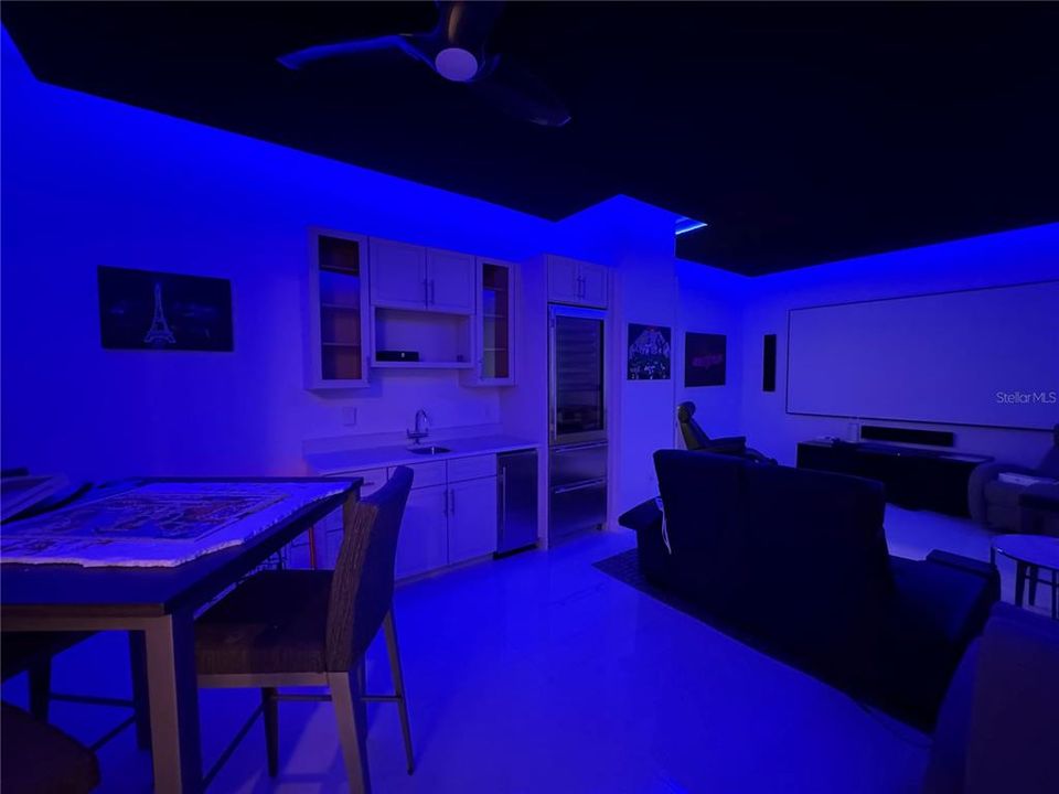 For Rent: $9,990 (4 beds, 3 baths, 3172 Square Feet)