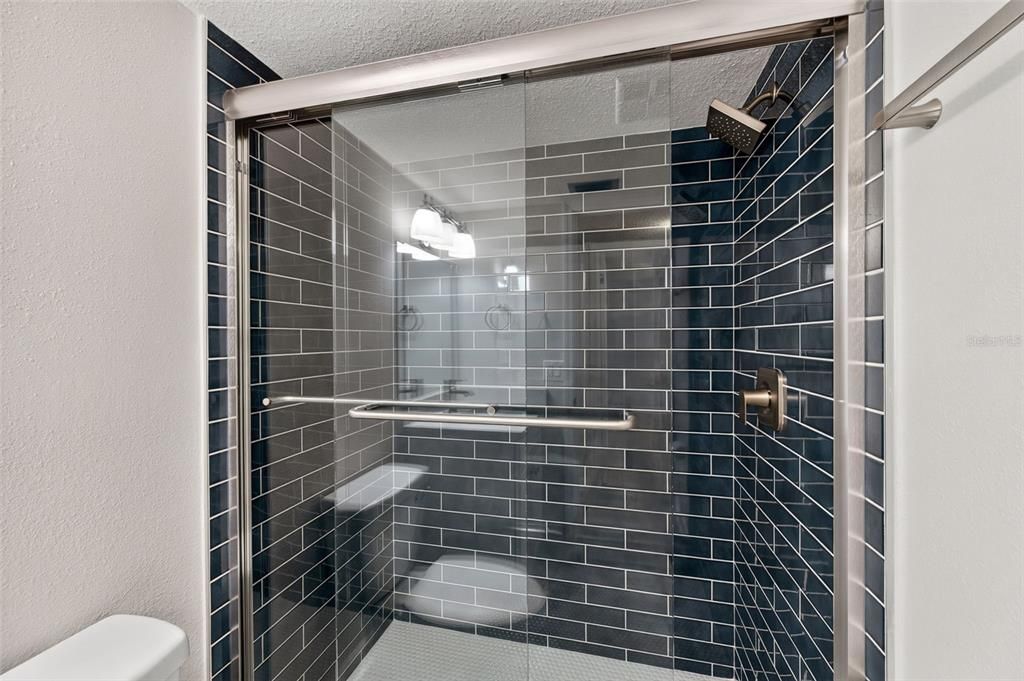 На продажу: $195,000 (2 спален, 2 ванн, 1050 Квадратных фут)