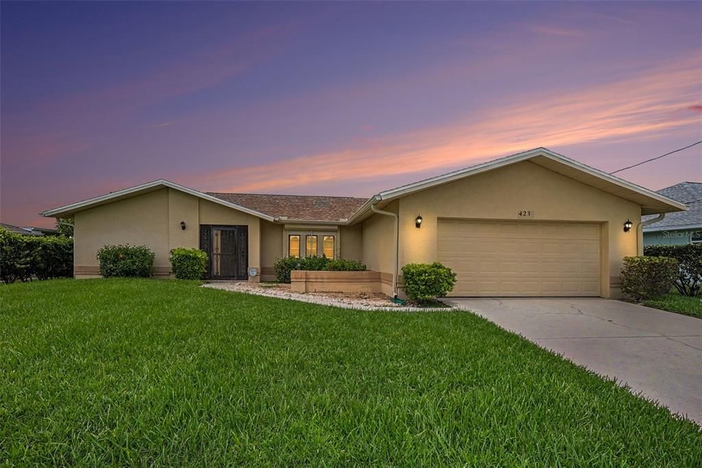 Recently Sold: $378,000 (2 beds, 2 baths, 2037 Square Feet)