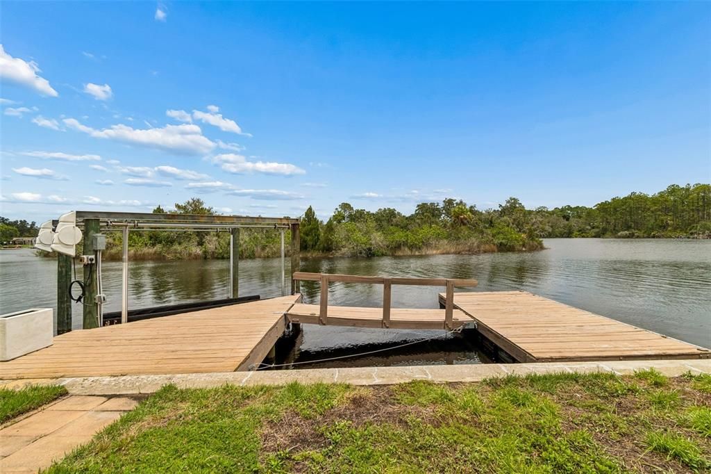 Active With Contract: $459,900 (4 beds, 3 baths, 1761 Square Feet)
