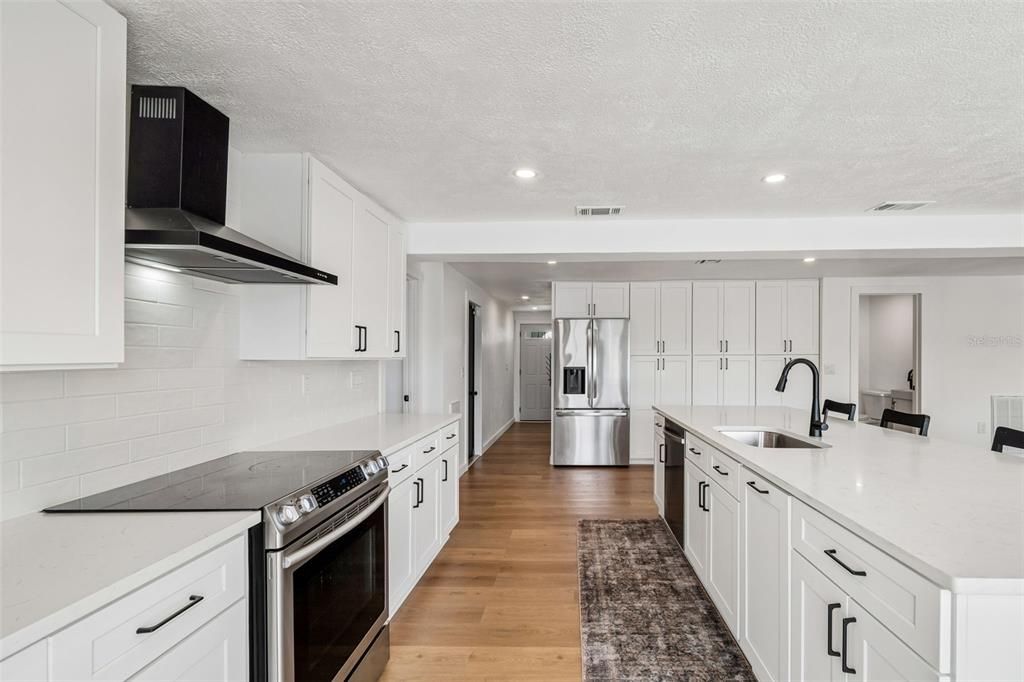 Active With Contract: $459,900 (4 beds, 3 baths, 1761 Square Feet)