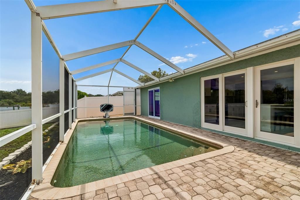 Active With Contract: $459,900 (4 beds, 3 baths, 1761 Square Feet)