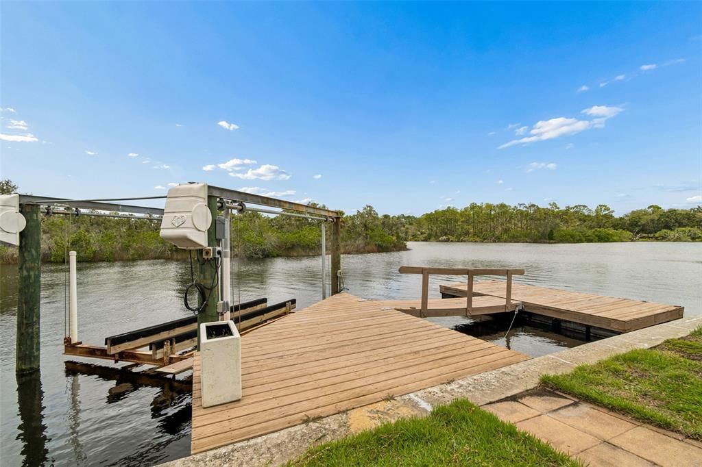 Active With Contract: $459,900 (4 beds, 3 baths, 1761 Square Feet)